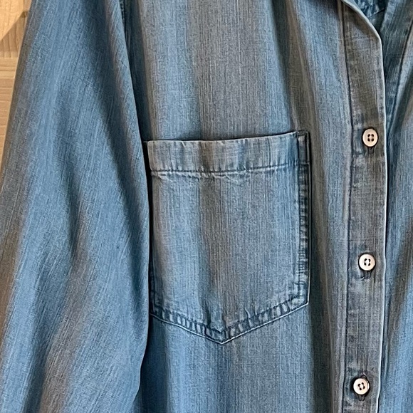 Side Stitch Button Front Tunic with Roll-Tab Sleeve - Picture 5 of 8